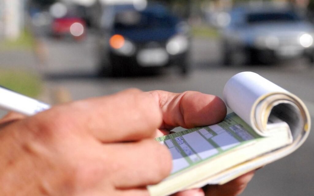 Advertência por Escrito x Multa de Trânsito: Como Converter e Economizar
